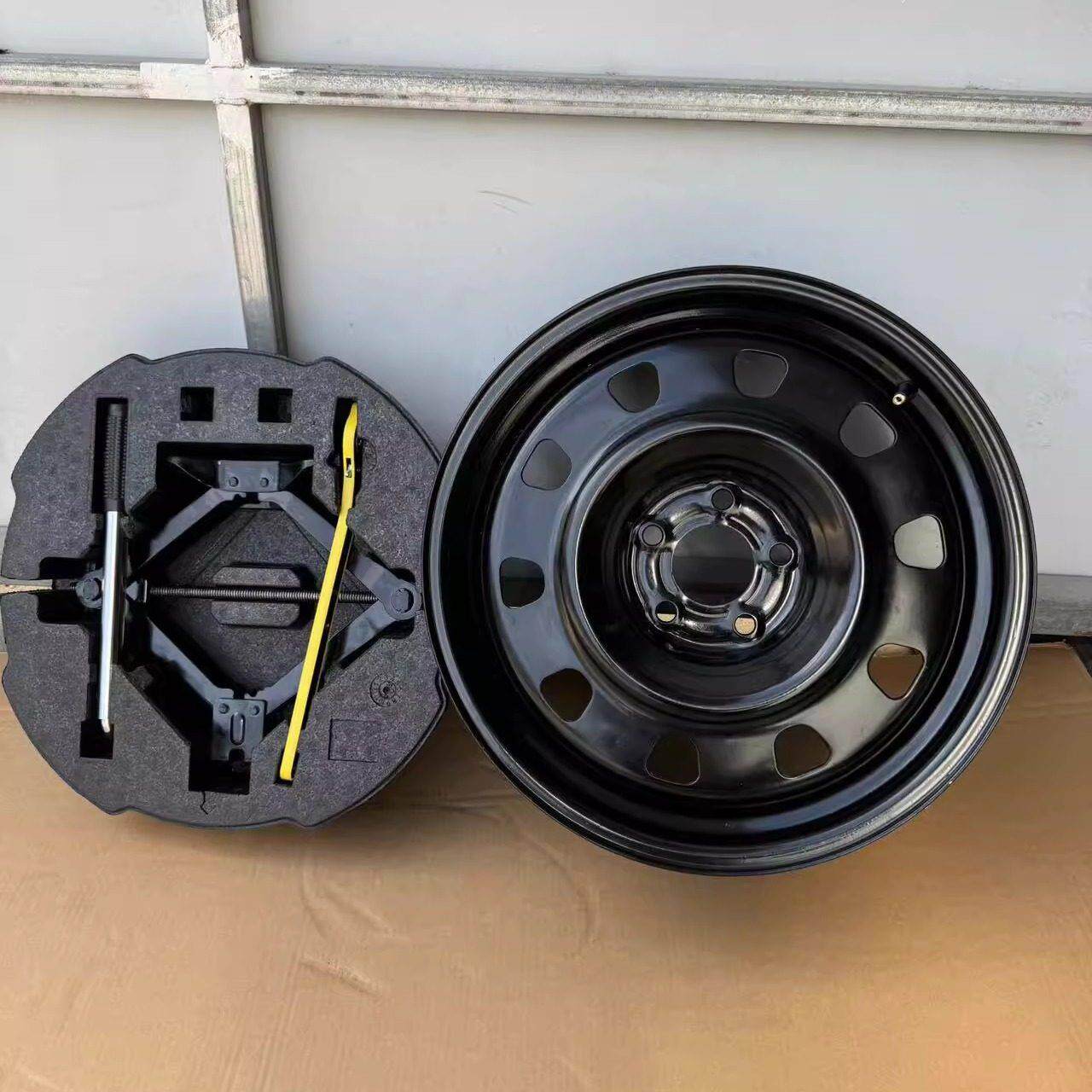 北汽eu5R500轮毂备胎北汽EU300小备胎北汽ex360ex260ec5钢圈铁圈
