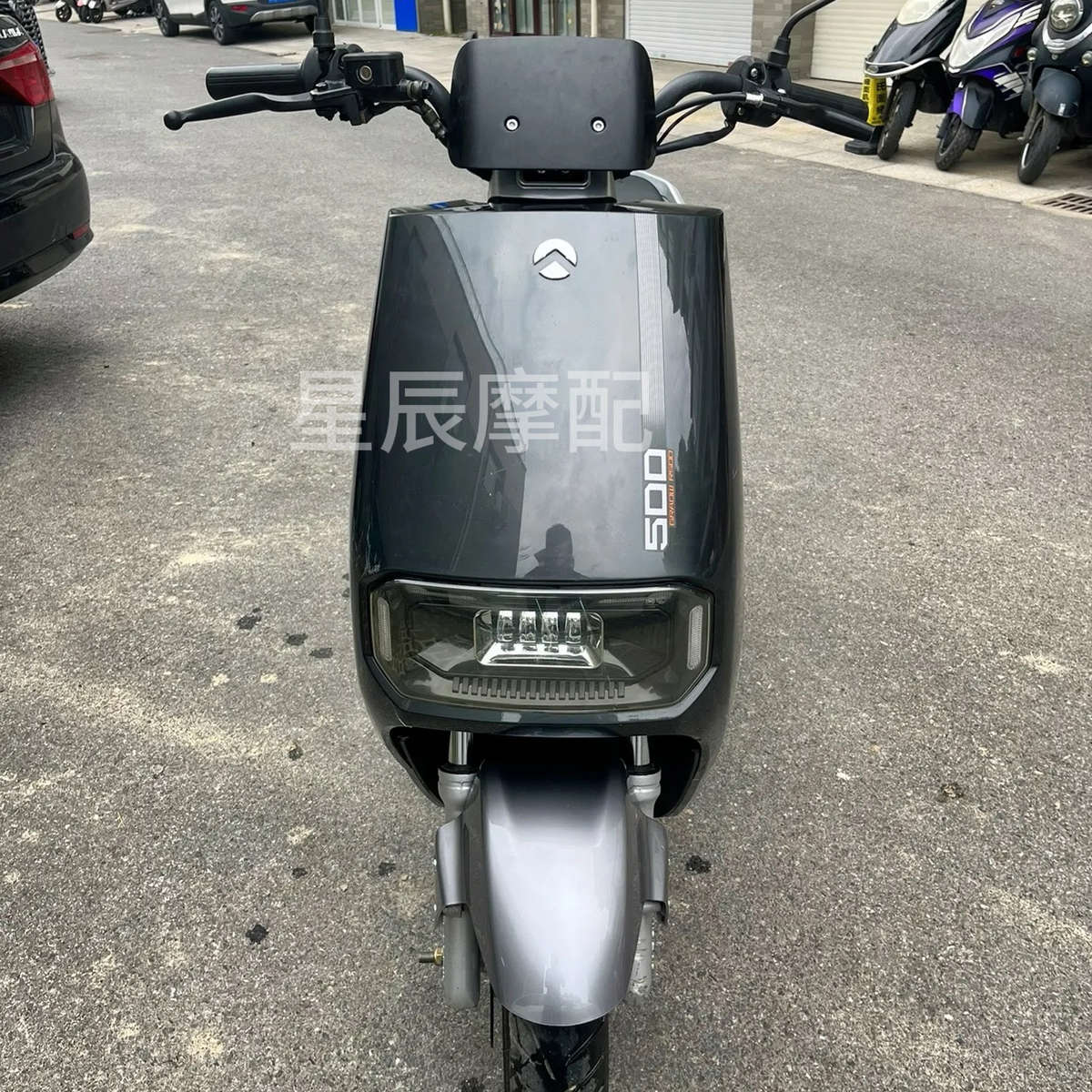 适用于民隆大牛/乐行N11/金箭R500电动车塑件外壳配件前泥板前围