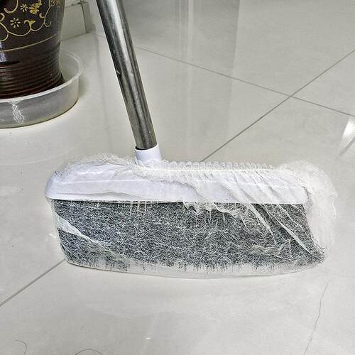 Eyebrow razor for easy and safe eyebrow grooming, comes with