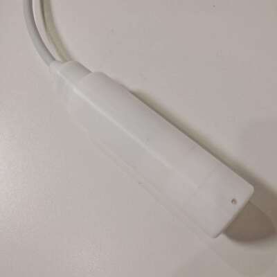 ZYSNSOR投入式液位变送器PCM260-040-TPFE-6M 0-0.4BAR 4-20MA