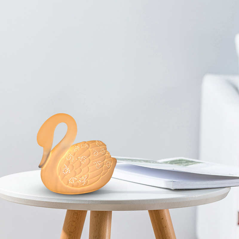 可爱卡通娃娃小夜灯桌子陶瓷卧室台灯装饰婚房摆件送礼装饰台灯