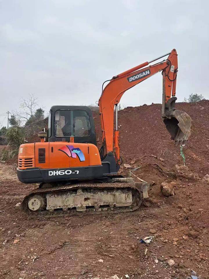 1月12日金华斗山55挖掘机网络拍卖公告