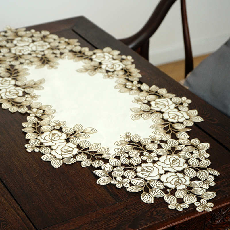 厂家批发 40*90cm布艺绣花桌布茶几巾桌旗桌垫镂空盖巾餐垫