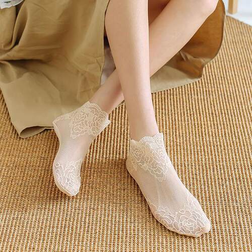 Lace trim short socks for women, ultra-thin transparent crys
