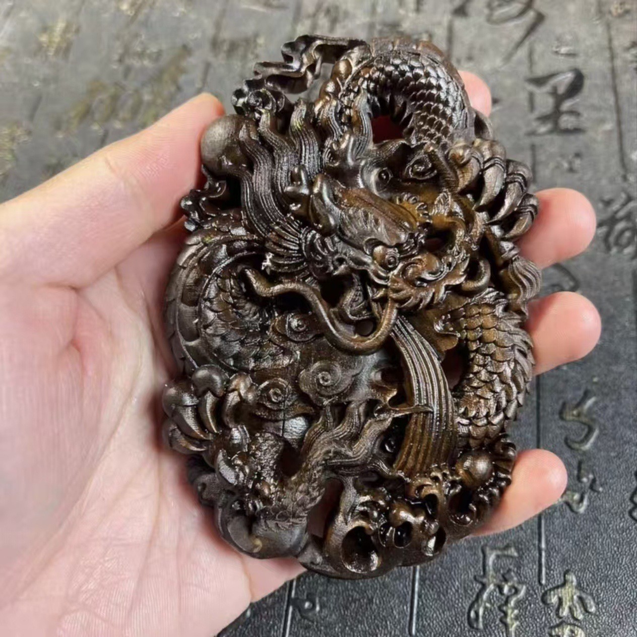 沉香木雕生肖龙牌项链吊坠木质双面雕刻车挂件龙年大吉手把件挂牌