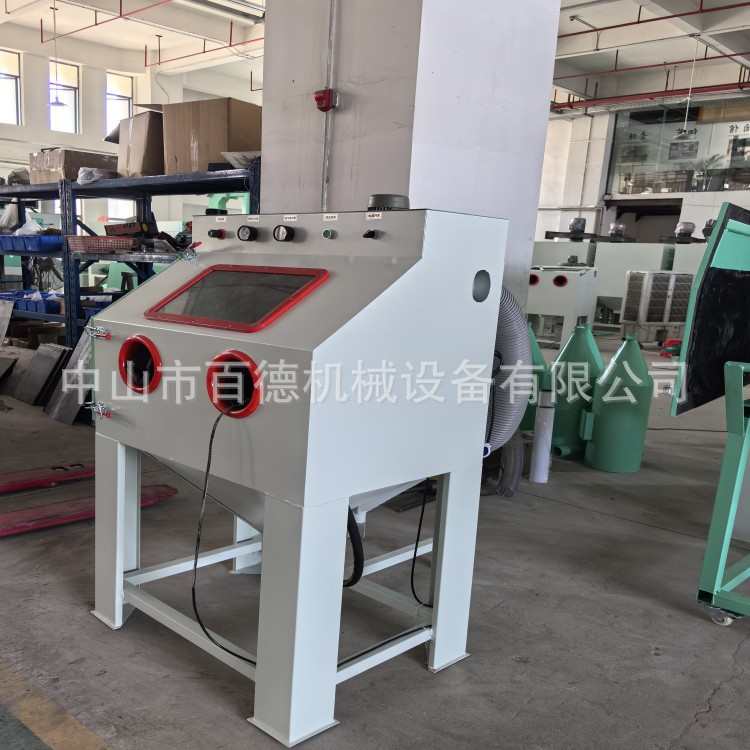 手动喷砂机百德工业用小型不锈钢箱式喷砂机铝合金干式喷砂机厂家