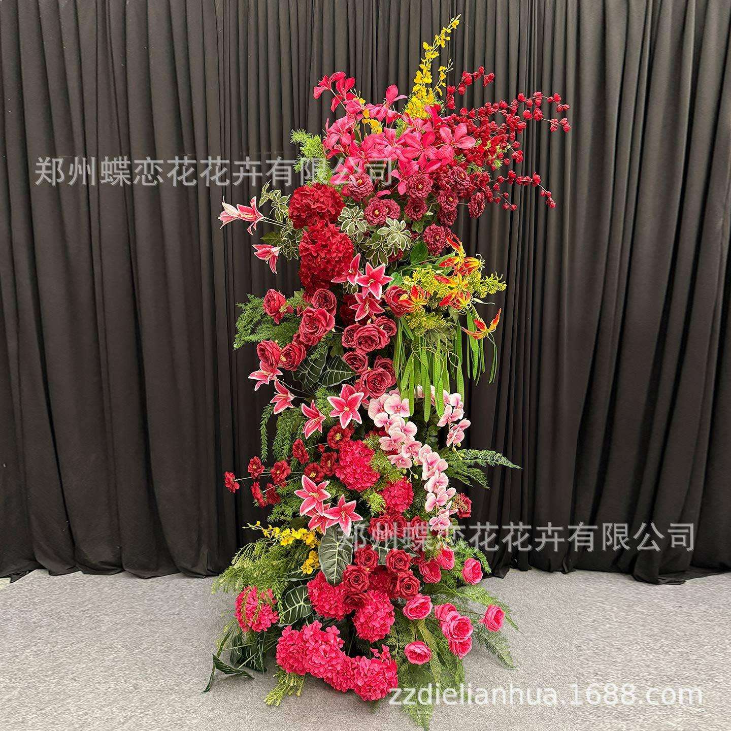 高档新中式红色牛角门拱门成品花艺结婚门口喜庆摆件婚礼背景花艺