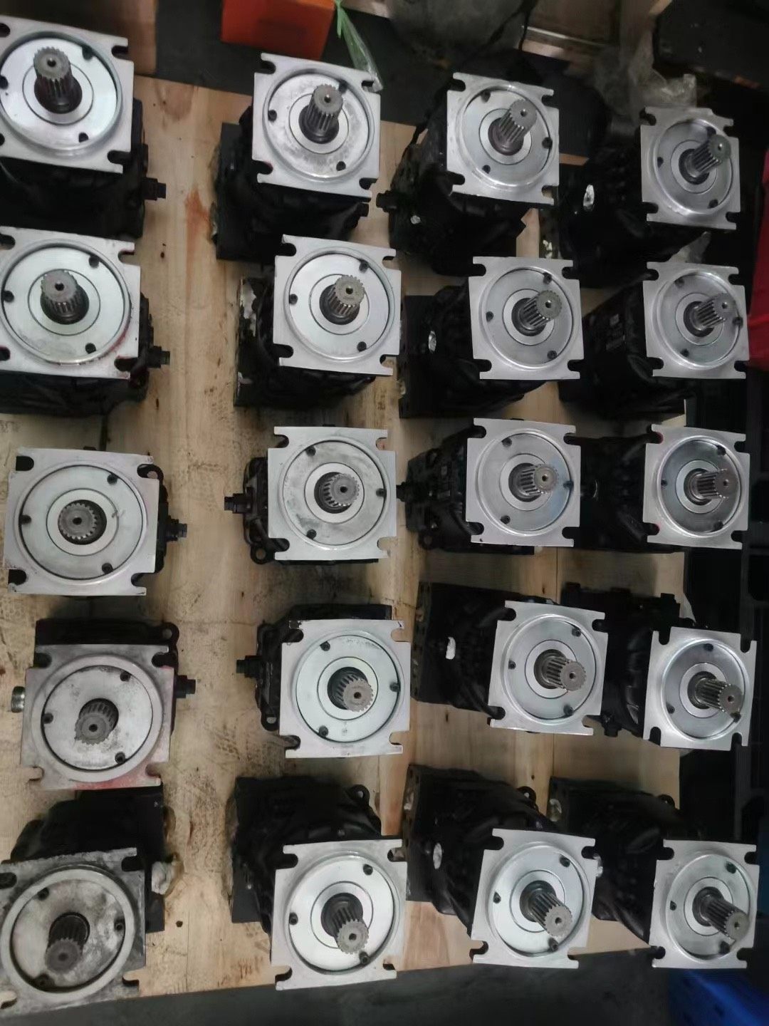 丹佛斯90M075马达！现货供应。价格美丽。