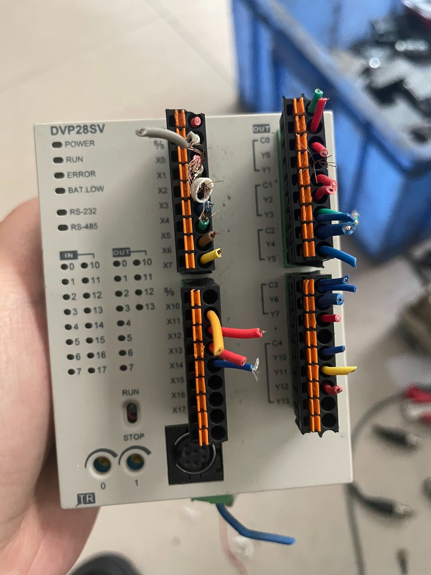 台达DVP28SV11T，拆机货，图片是实物拍摄的，成色如图