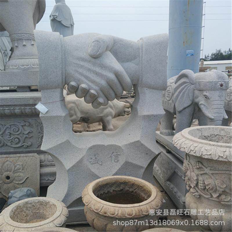 工厂销售石雕握手城市广场园林雕塑标志诚信友好携手合作抽象雕刻