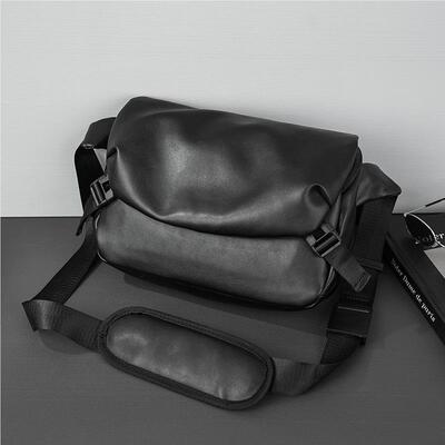 牌机车风行男士邮差包 职场通勤出差DAY单肩斜挎包男士骑包潮包潮