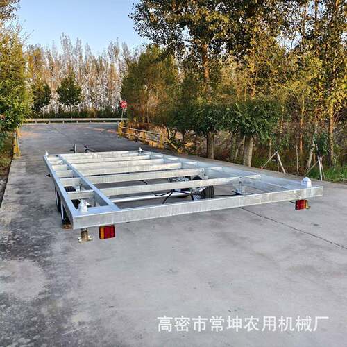 厂家货源2吨镀锌框架平板拖车20尺牵引式集装箱底盘运输车