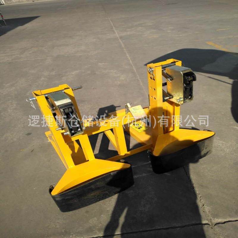 双油桶夹具鹰嘴油桶夹卸桶器搬运夹具双桶抓桶器塑料桶铁桶夹子