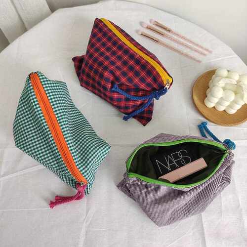 2025 New Release: Instagram-worthy Cosmetic Bag, Portable Tr
