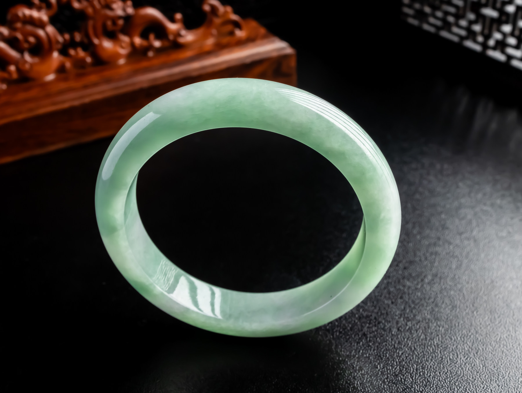 57圈口 天然真品翡翠玉镯冰满绿满色正圈手镯 58.24g