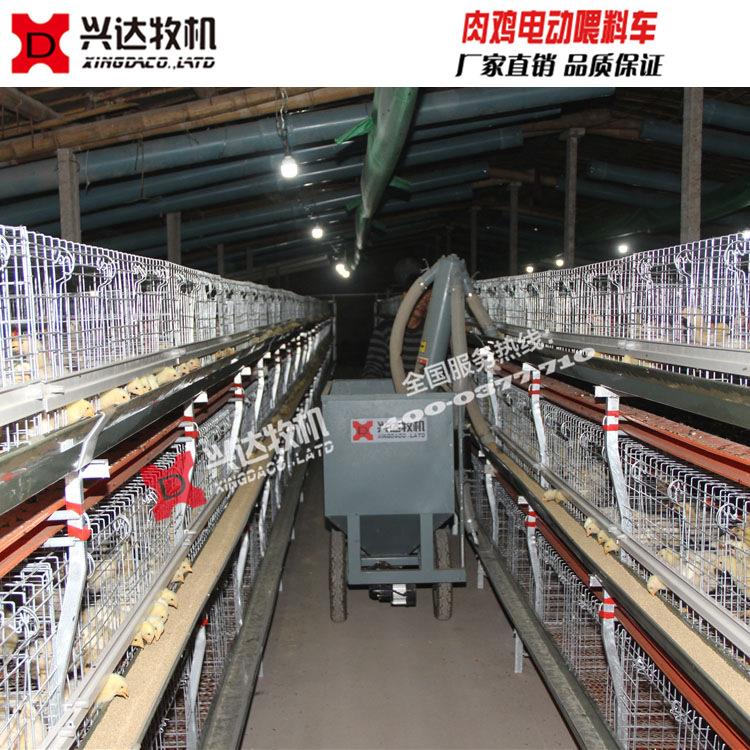 XD肉鸡电动喂料车半自动推式饲料喂料机兴达牧机厂家