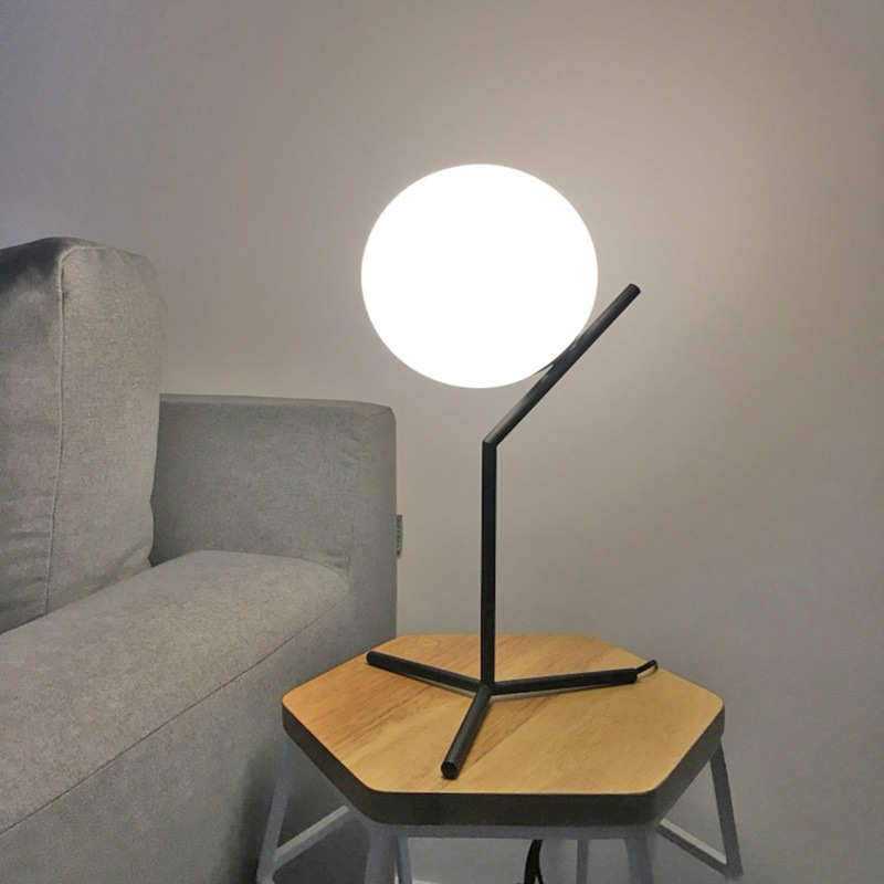 创意北欧浪漫光温馨简约台灯现代时尚个性床头灯护眼卧室可调圆球