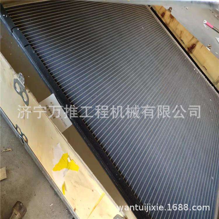 HD785散热器水箱总成561-03-81633