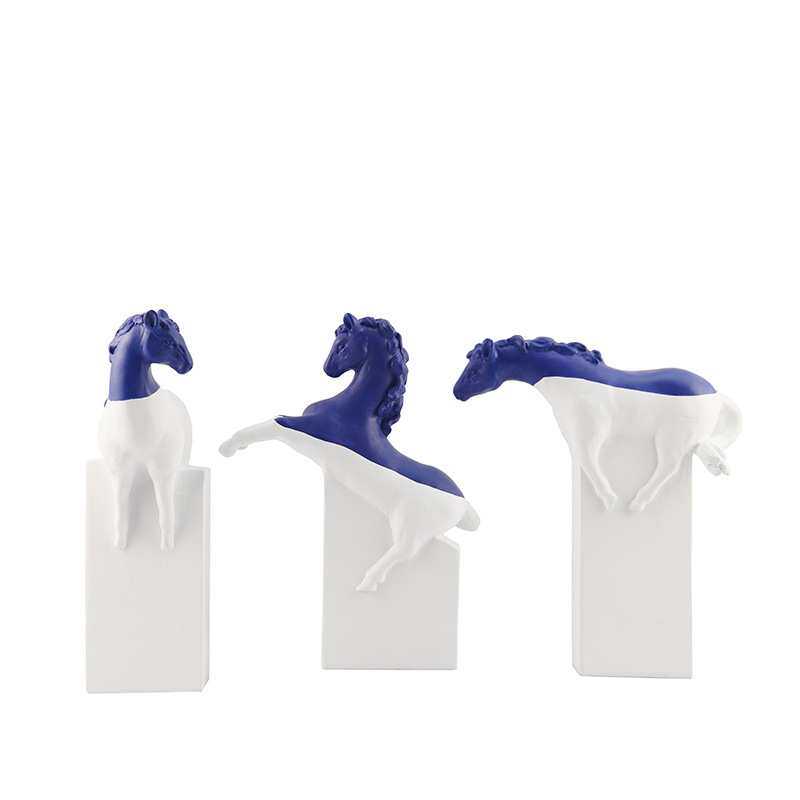 创意摆设现代树脂简约软售楼处装样板房桌面茶几马摆件书架马
