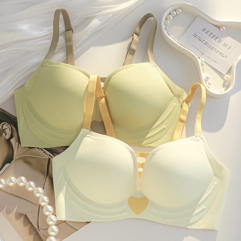 小聚蛋小胸聚拢上托显大内衣女舒适无钢圈胸罩无痕美背内衣套装女