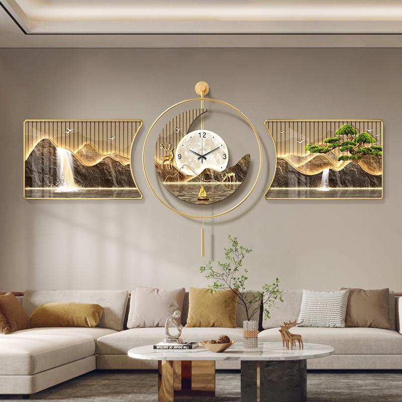 新款钟表三联画感挂画客厅装饰画背景墙壁画福鹿靠山背有轻奢沙发