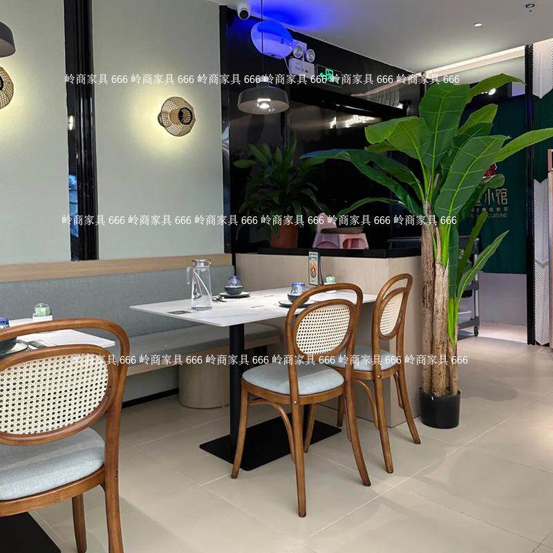 简约软白坐垫咖啡厅奶茶店实木洽谈椅子休闲餐桌椅组合商用靠背椅