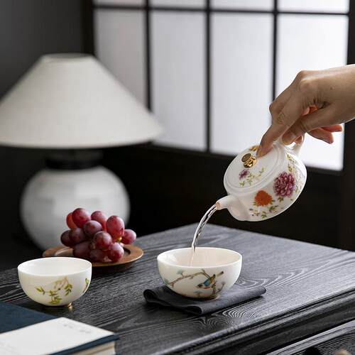 羊脂玉便携式旅行茶具一壶二杯女士轻奢快客杯泡茶壶户外喝茶装备