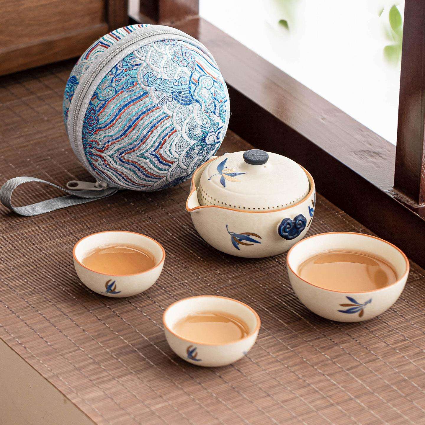 陶瓷旅行茶具套装岩矿白茶杯泡茶壶描金蝴蝶兰花户外便携式快客杯