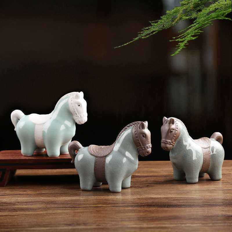 陶瓷马摆件招财马到成功家居桌面装饰品茶桌茶玩茶宠马十二生肖马