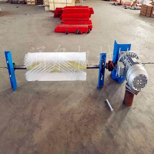 无动力滚刷清扫器煤矿钢厂螺旋式毛刷辊皮带输送机无动力清扫器