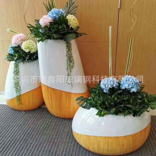 玻璃钢花盆商场景区定制花箱花器各种形状均可生产