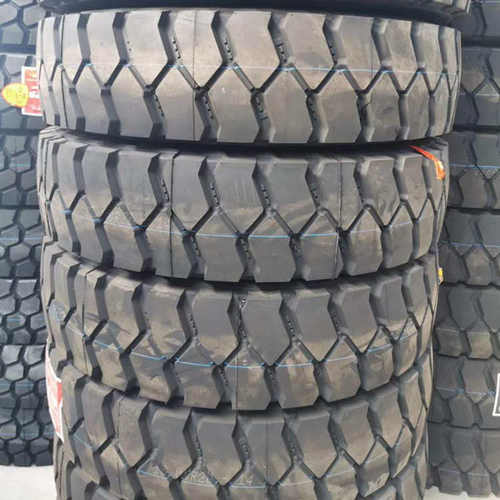 1200R20钢丝胎现货批发矿车轮胎翻斗车自卸车轮胎1200r20重载防扎