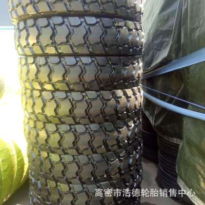 全钢丝轮胎1100R201200R20矿山重载轮胎前四后八工程机械轮胎现货
