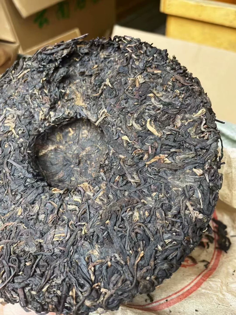 2004年將軍餅珍藏品老班章生茶普洱茶生茶357克/餅 普洱茶 BUASHOP普洱老茶