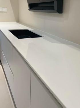 白色成品橱面台人石英石飘窗柜烘培台面鱼肚白WVL树脂大理石石造