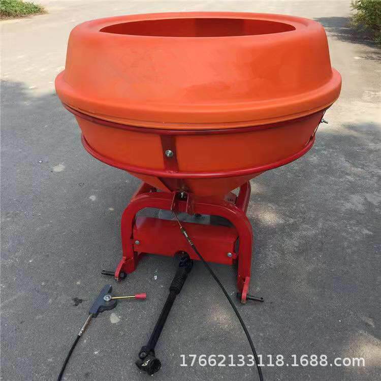 玉米大豆追肥机 拖拉机后悬挂撒颗粒化肥机 科瑞600L农用撒肥机