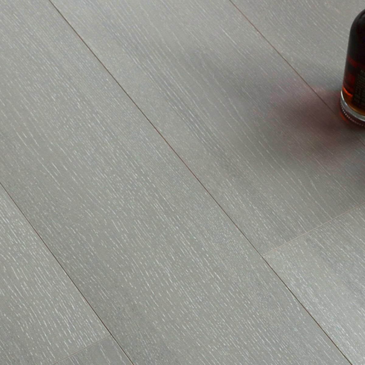 新三层实木多层木地板15mm厚家用卧室地暖锁扣复合木地板厂家直销