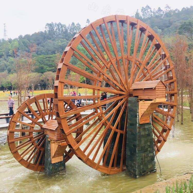 防腐木脚踩旋转水车景观摆件 景区度假村大型网红体验项目成品