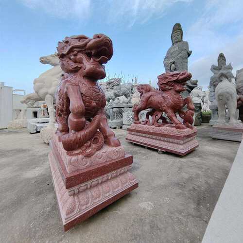 石岛红麒麟雕刻厂家园林景区石雕动物工艺品 大理石麒麟门口摆件