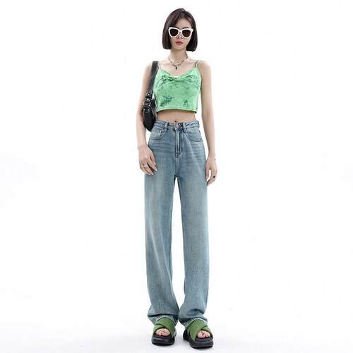 Straight leg jeans for women, high waisted and slimming,