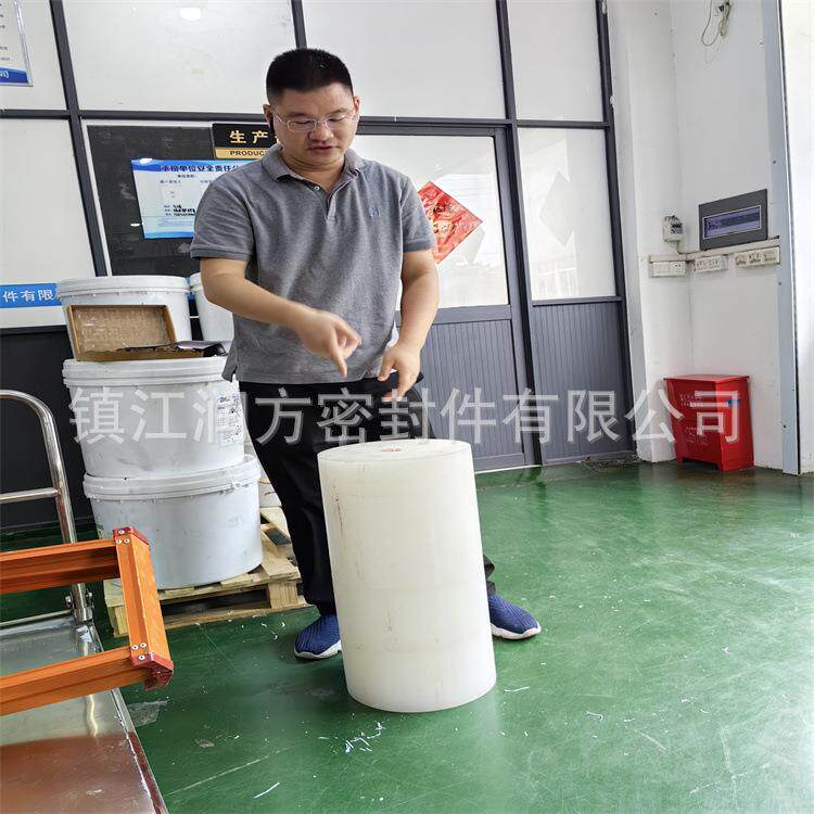 供应POM棒 POM-C/H黑色白色板耐磨防静电新料 大棒 大实心棒料