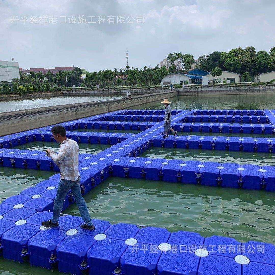 厂家直销水上码头浮桥网箱养殖钓鱼水上休闲娱乐塑料浮桶浮箱