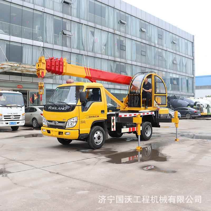 山国六蓝牌XCt520车小吊车c证东蓝牌汽吊小型吊价车格