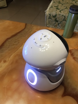 科大讯飞阿尔法蛋智能机器人A10怎么样,使用一个月后看真相!!