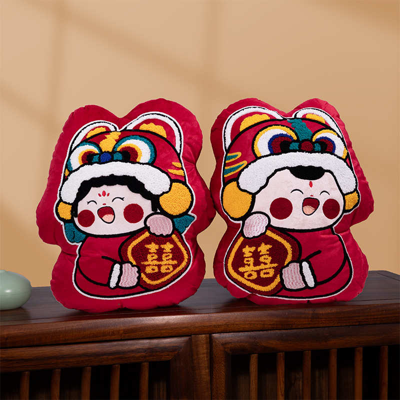 婚房布置结婚压床娃娃一对新婚礼物「福娃报喜」喜字抱枕婚房布置