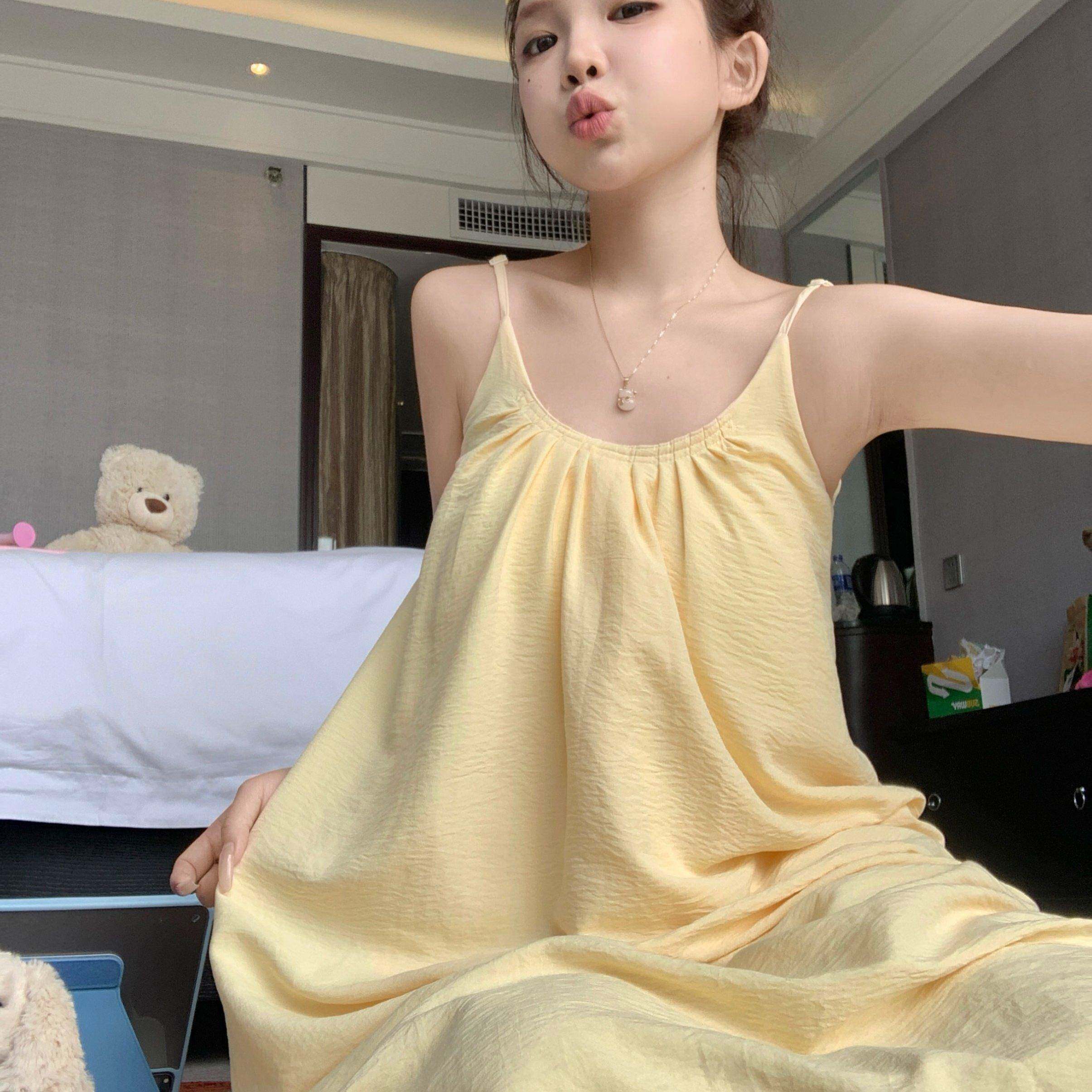 大尺码棉绸可外穿带胸垫吊带睡裙夏季女2026新款简约纯色睡衣家居