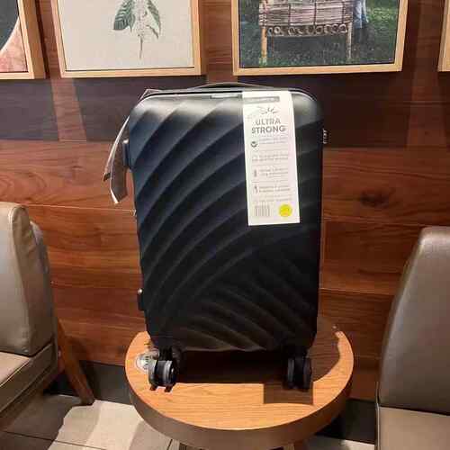 高档高级货！口箱日本登机拉杆箱24寸万向轮28出密码行李旅行纯pc