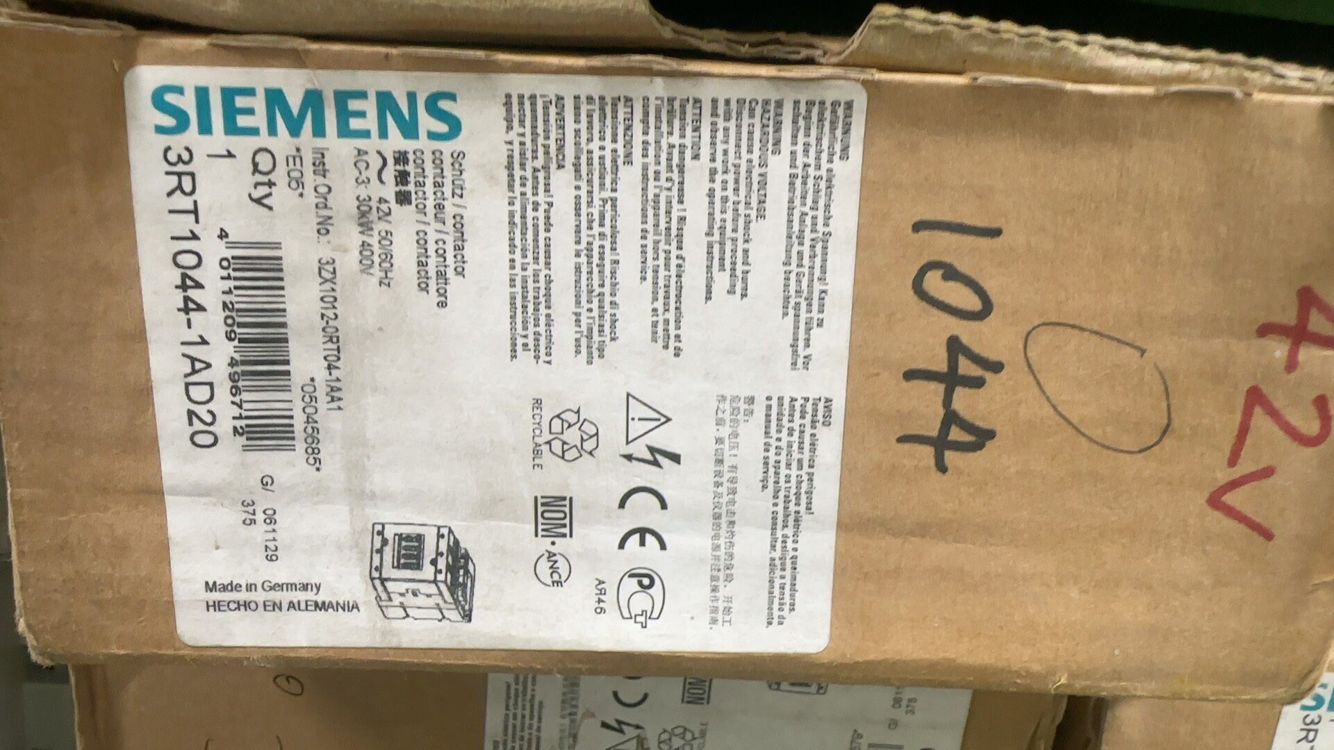 西门子SIEMENS接触器 3RT1044-1AD20 AC