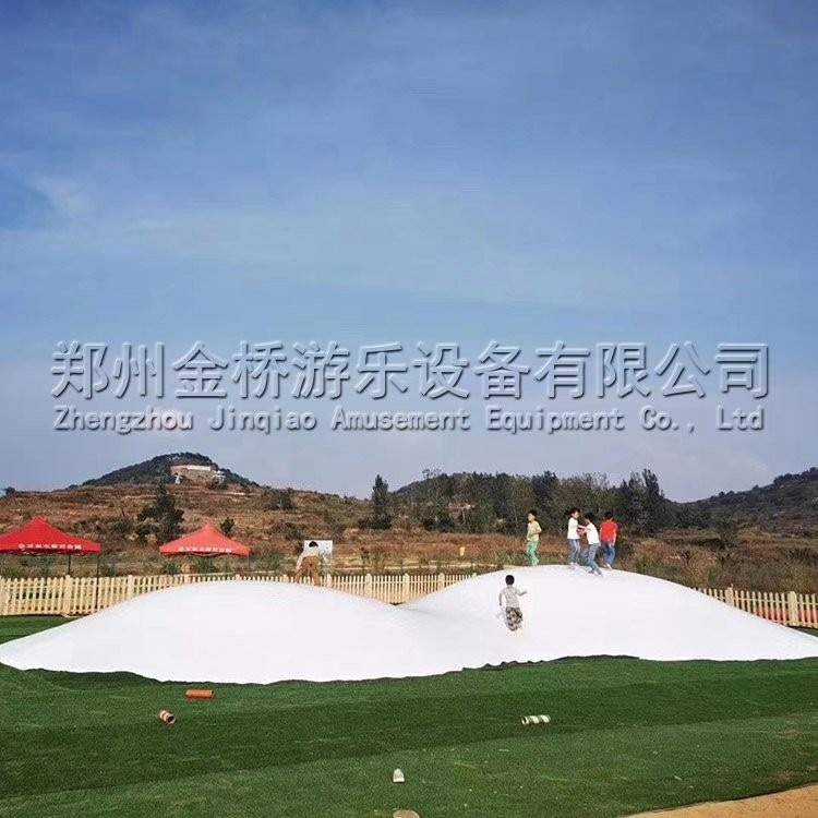 网红蹦蹦云室外户外充气蹦床景区云朵乐园抖音大型蹦床公园弹跳云