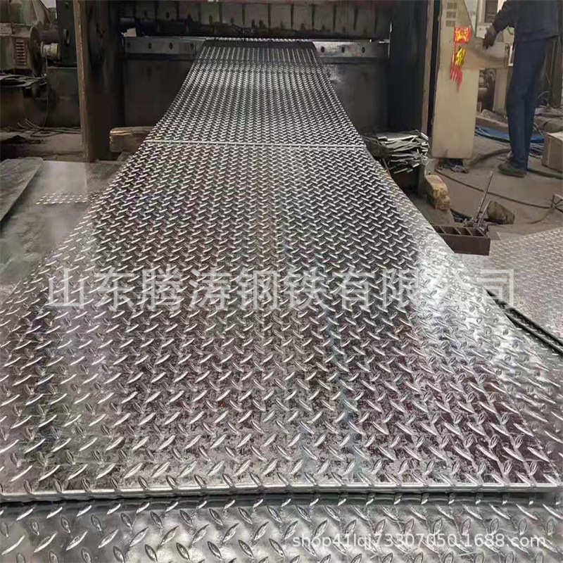 热镀锌花纹板优惠压花镀锌板防滑厚锌钢扁豆铁皮板镀锌钢板